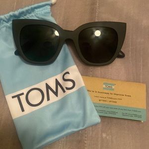 Toms Traveler Sydney Matte Black Sunglasses